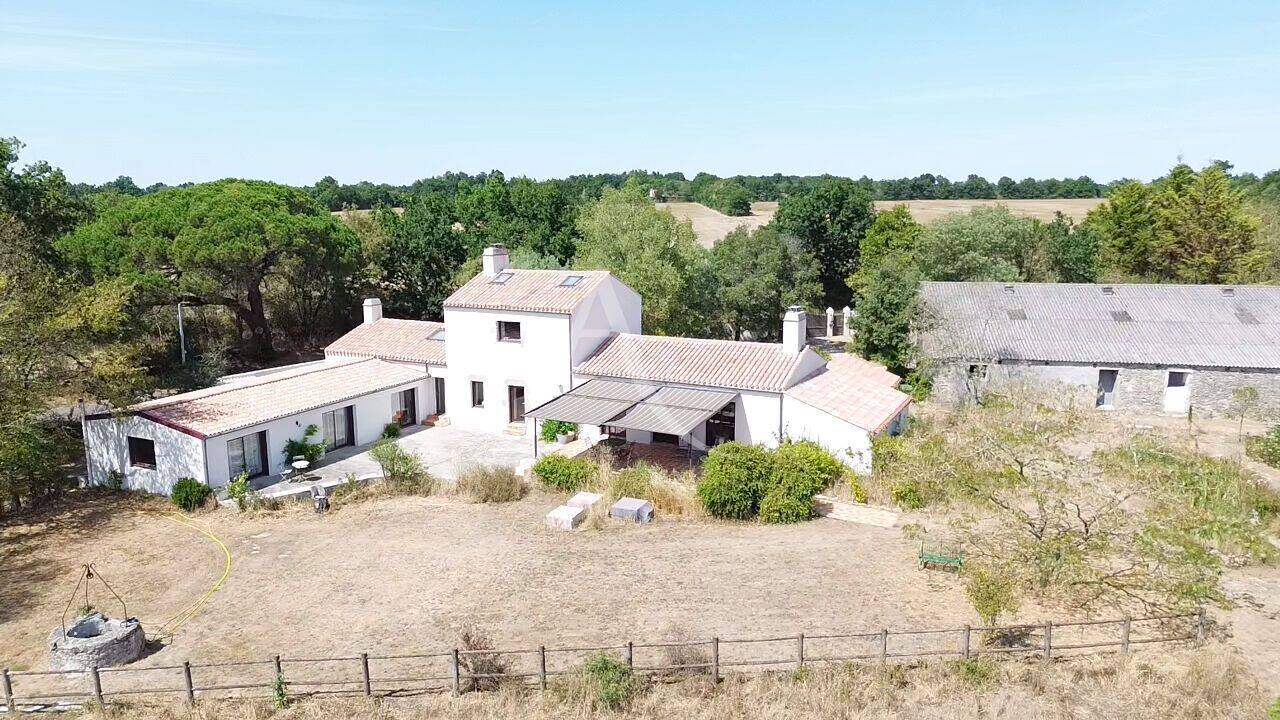 Maison 7 pièces 235 m² · à Apremont · 235 m² · 668 900 €
