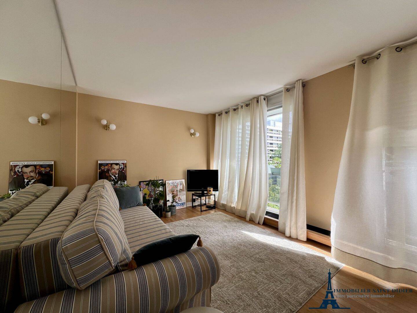 Appartement 2 pièces 41 m² · à Paris 16ème Arrondissement · 41 m² · 2 100 €
