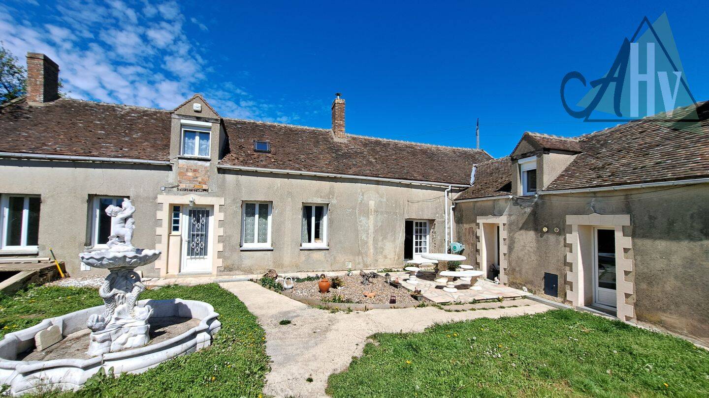 Maison 7 pièces 182 m² · à Villeneuve-la-Guyard · 182 m² · 170 000 €