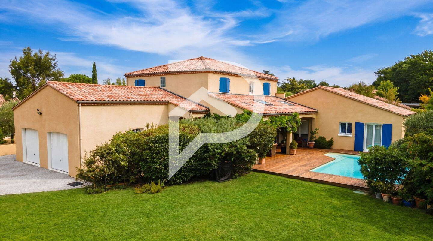 Maison 8 pièces 198 m² · à Revel · 198 m² · 635 000 €