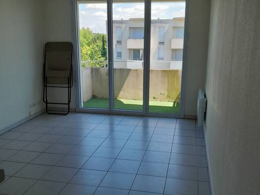 Appartement à louer 530 € 2 pièces 1 chambre 35 m² Étage 3/3 Saint Eloi-Touffenet-Breuil-Mingot Poitiers 86000