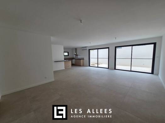Maison de plain-pied à louer 1 500 € 5 pièces 4 chambres 124,1 m² 504 m² de terrain Malataverne 26780