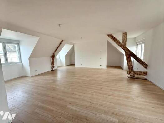 Maison à vendre 698 300 € 7 pièces 6 chambres 214 m² 260 m² de terrain Lorient 56100