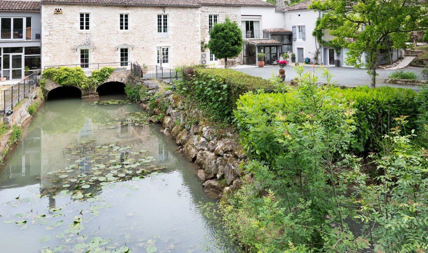 Maison 16 pièces 750 m² · à Monflanquin · 750 m² · 892 500 €