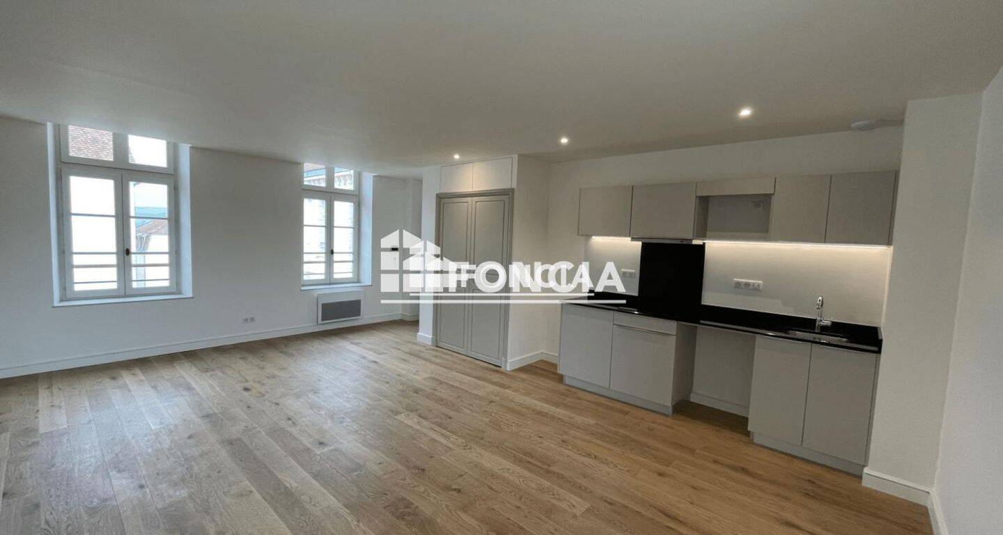 Appartement 3 pièces 67 m² · à Auxerre · 67,1 m² · 835 €