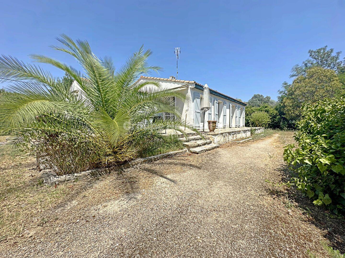 Maison 5 pièces 119 m² · à Fourques · 119 m² · 372 000 €