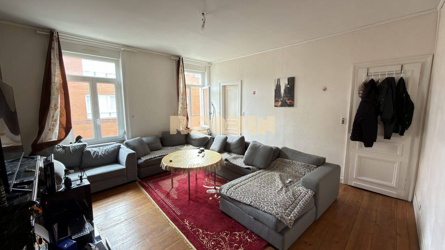 Appartement 3 pièces 104 m² · à Lille · 104,2 m² · 249 000 €
