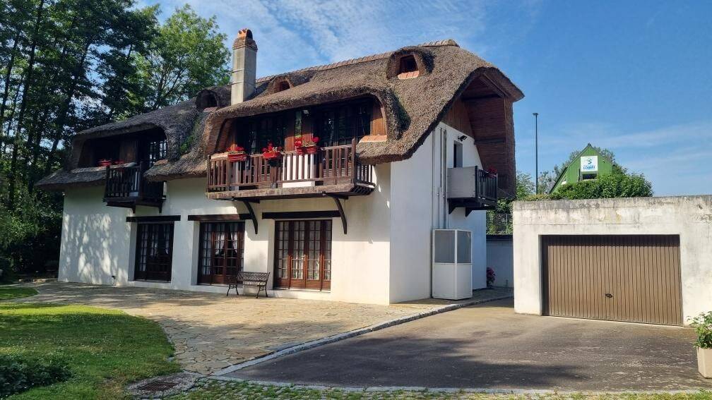 Maison 7 pièces 209 m² · à Pont-d'Ouilly · 209 m² · 285 000 €
