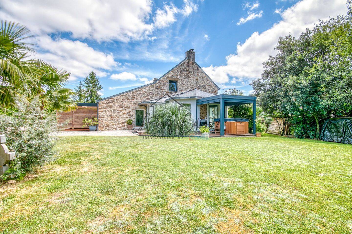 Maison 7 pièces 206 m² · à Surzur · 206,5 m² · 672 150 €