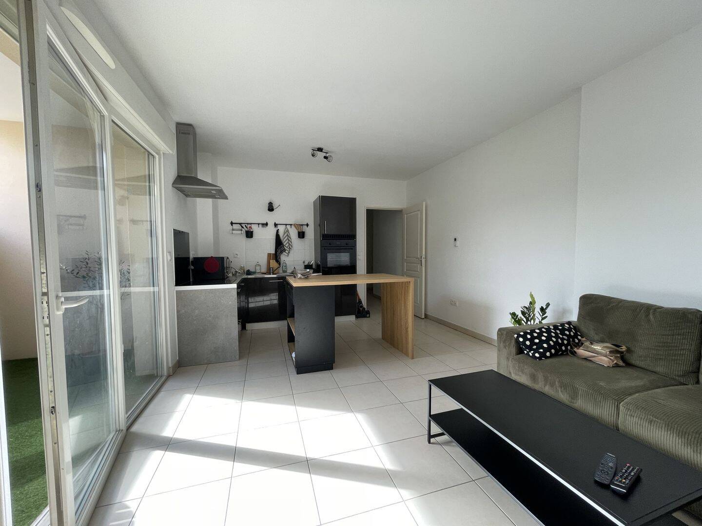 Appartement 2 pièces 49 m² · à Venelles · 49 m² · 950 €