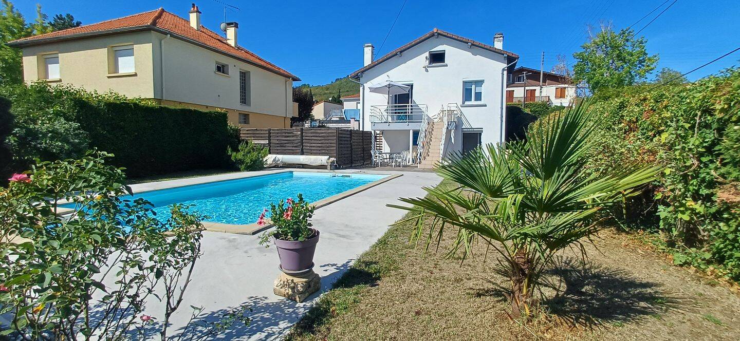 Maison 6 pièces 180 m² · à Cébazat · 180 m² · 349 000 €