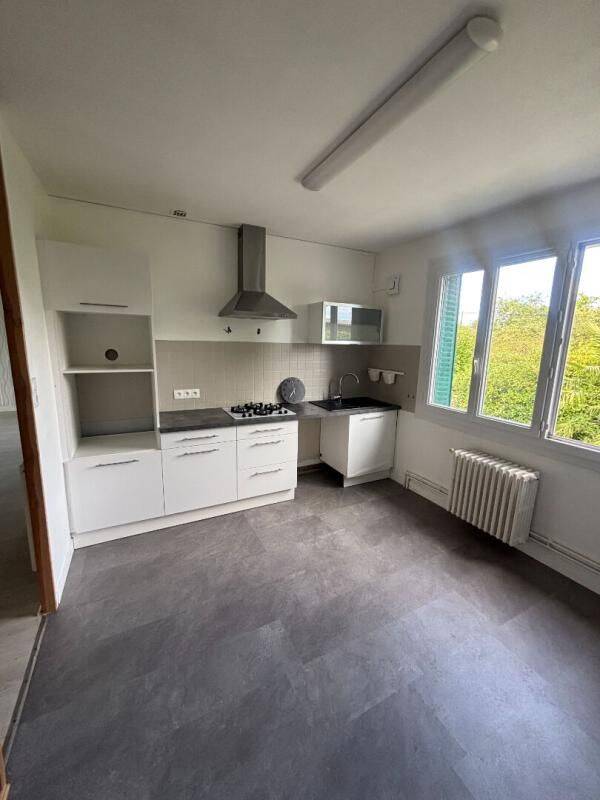Appartement 4 pièces 93 m² · à Saint-Vallier · 93 m² · 625 €/mois