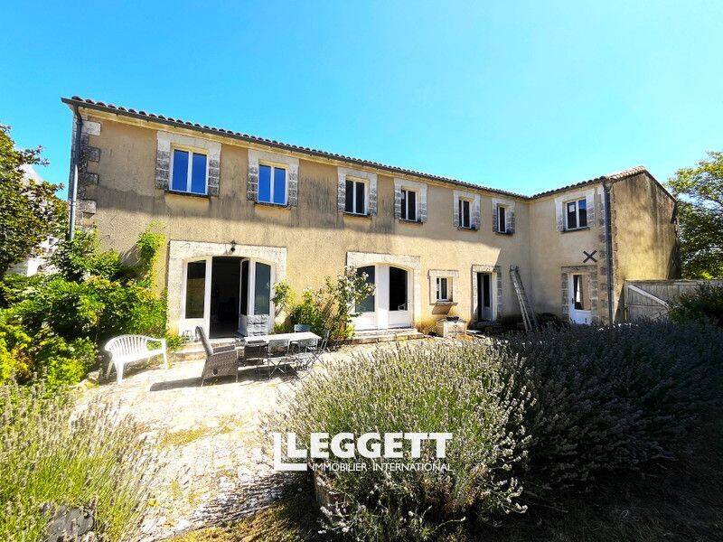 Maison 4 pièces 100 m² · à Charras · 100 m² · 215 000 €