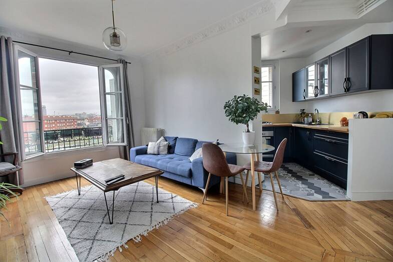 Appartement à vendre 284 000 € 3 pièces 2 chambres 47 m² Sous le toit, Étage 4/4 Agent Sarre-Centre-Les Vallées-La Garenne Colombes 92700