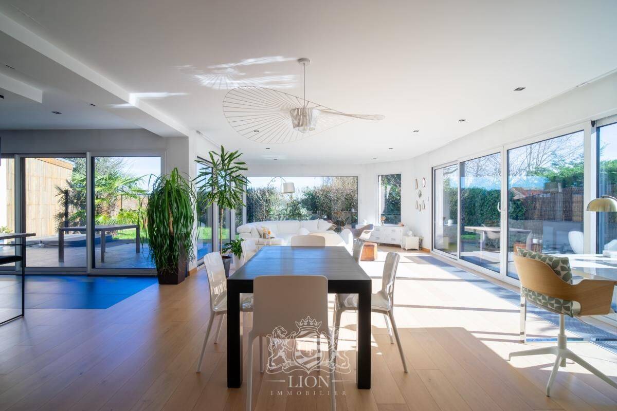 Maison 5 pièces 170 m² · à Villeneuve-d'Ascq · 170 m² · 749 000 €