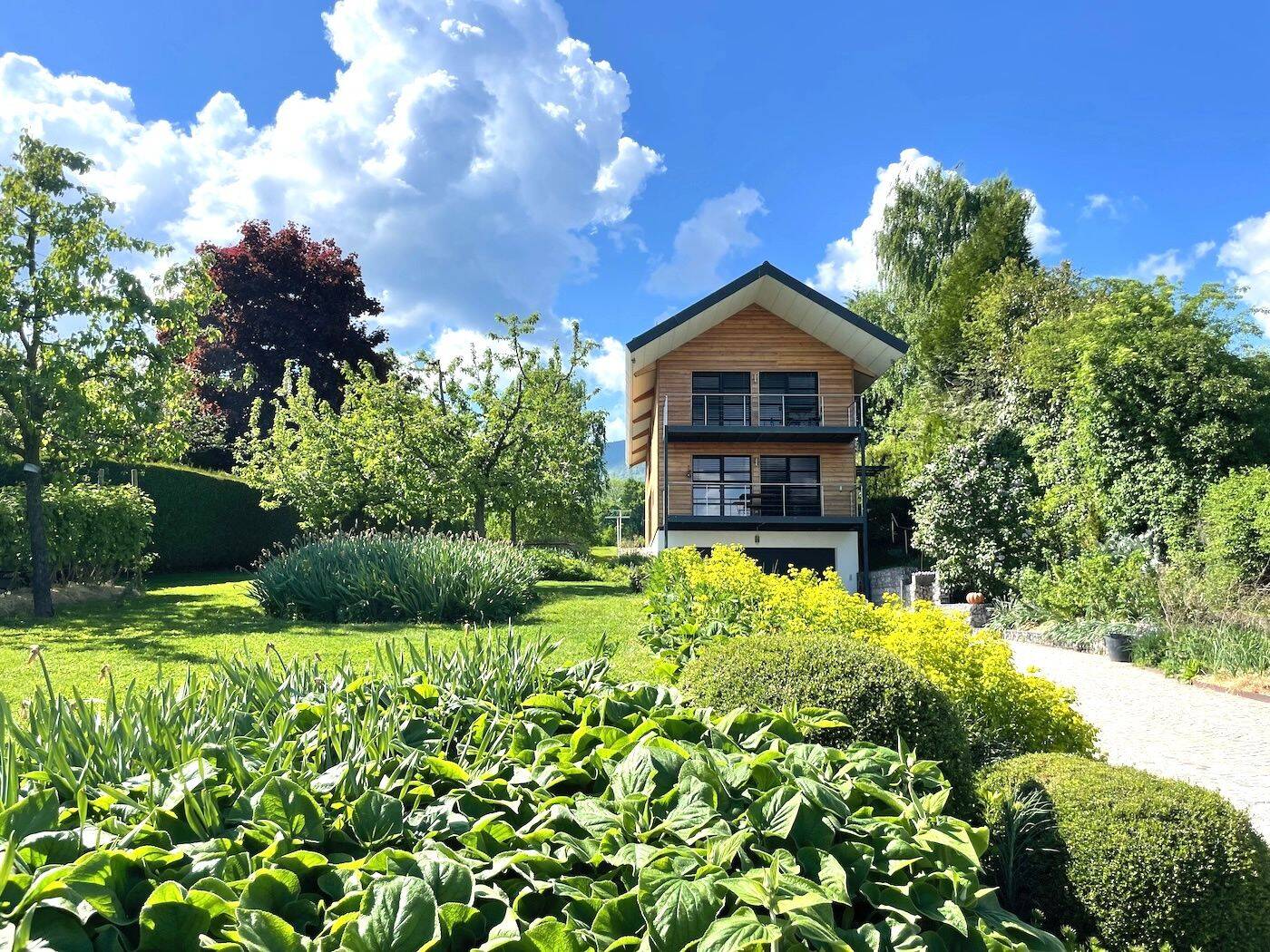 Maison 8 pièces 246 m² · à Divonne-les-Bains · 246 m² · 1 680 000 €