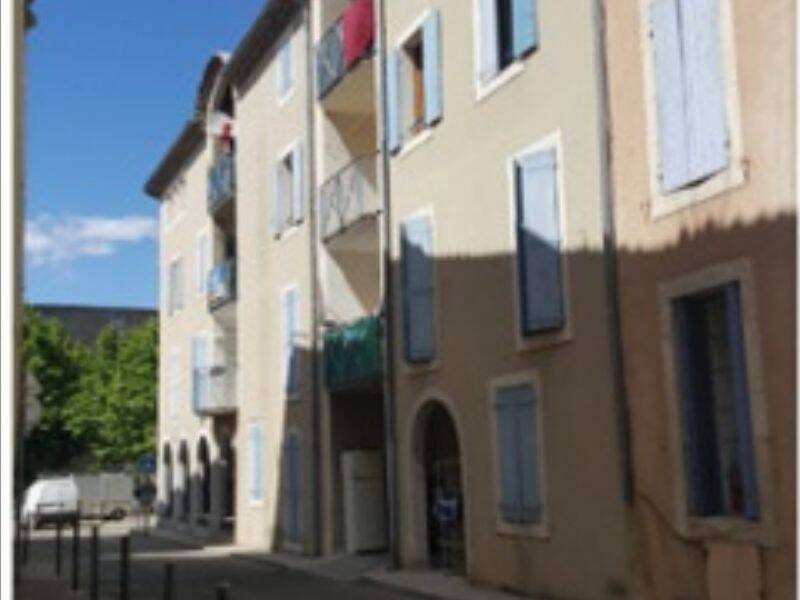 4 pièces 87 m² · à Pont-Saint-Esprit · 87 m² · 685 €
