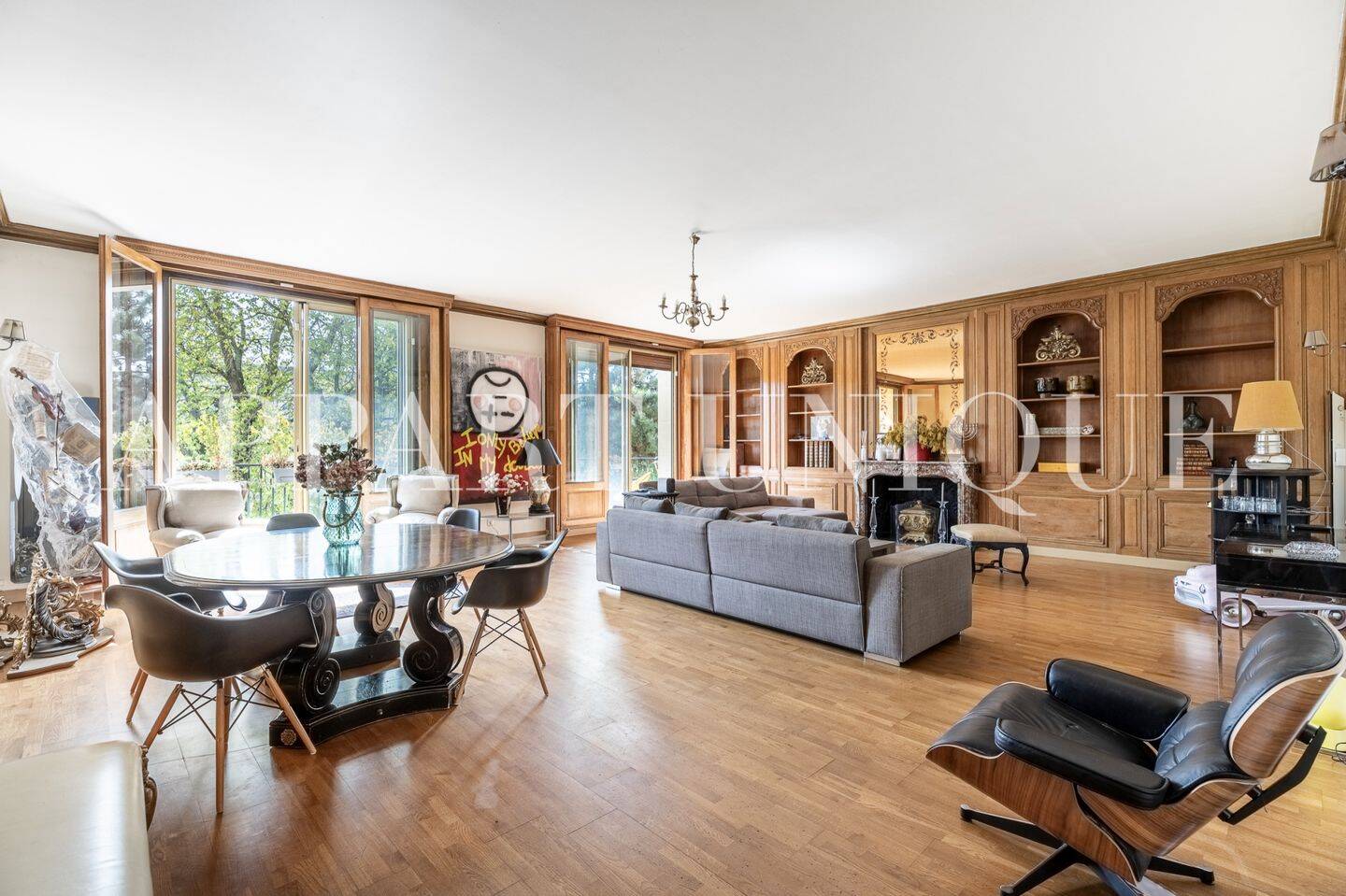Appartement 7 pièces 250 m² · à Paris 16ème Arrondissement · 250 m² · 9 990 €/mois