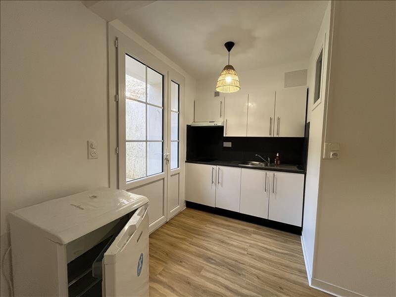 Appartement 1 pièce 32 m² · à Saintes · 32 m² · 564 €
