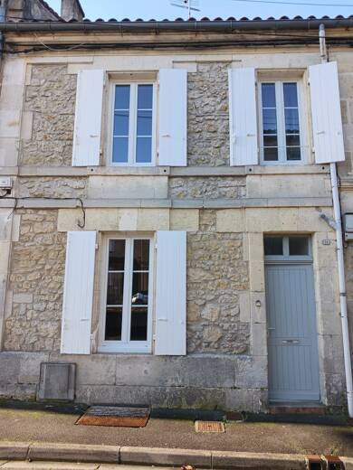 Maison à louer 750 € 3 pièces 2 chambres 65 m² Hôtel de Ville Cognac 16100