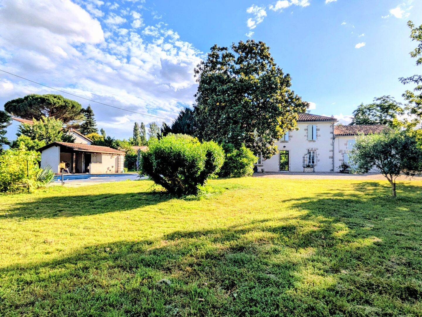 Maison 7 pièces 260 m² · à Nérac · 260 m² · 465 000 €