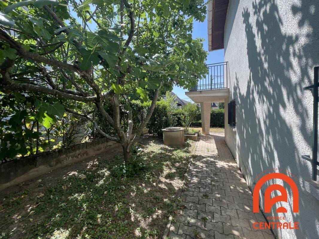 Maison 7 pièces 145 m² · à Meyzieu · 145 m² · 1 700 €/mois