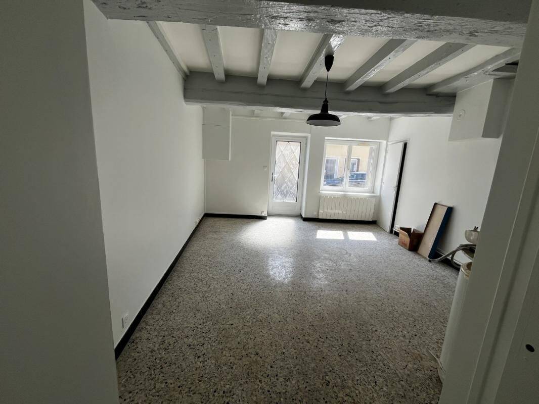 Appartement 3 pièces 87 m² · à Villieu-Loyes-Mollon · 87 m² · 890 €/mois