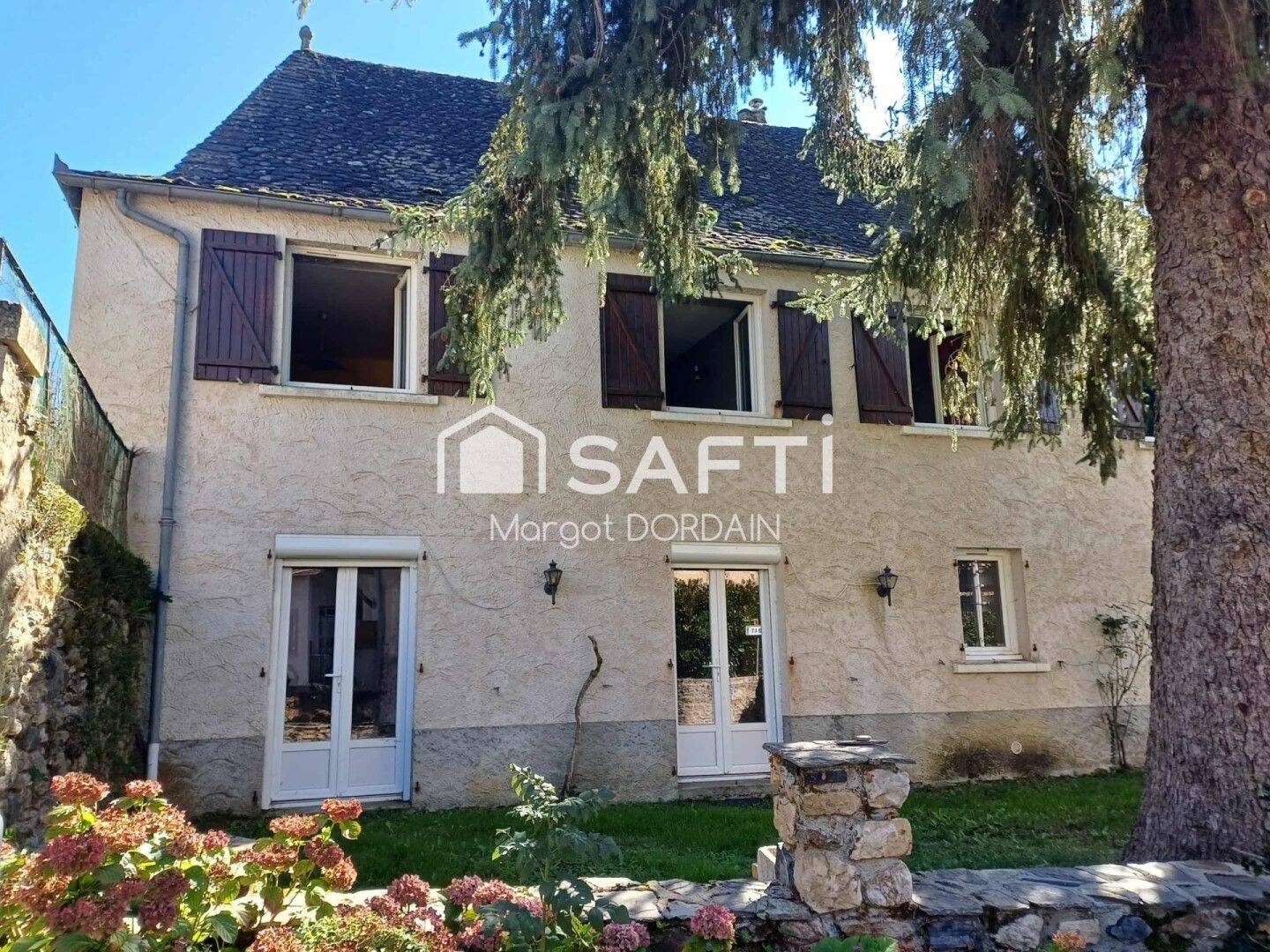 Maison 8 pièces 161 m² · à Prévinquières · 161 m² · 89 000 €
