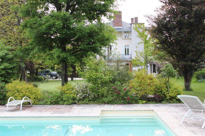 Maison 10 pièces 360 m² · à Le Creusot · 360 m² · 590 000 €