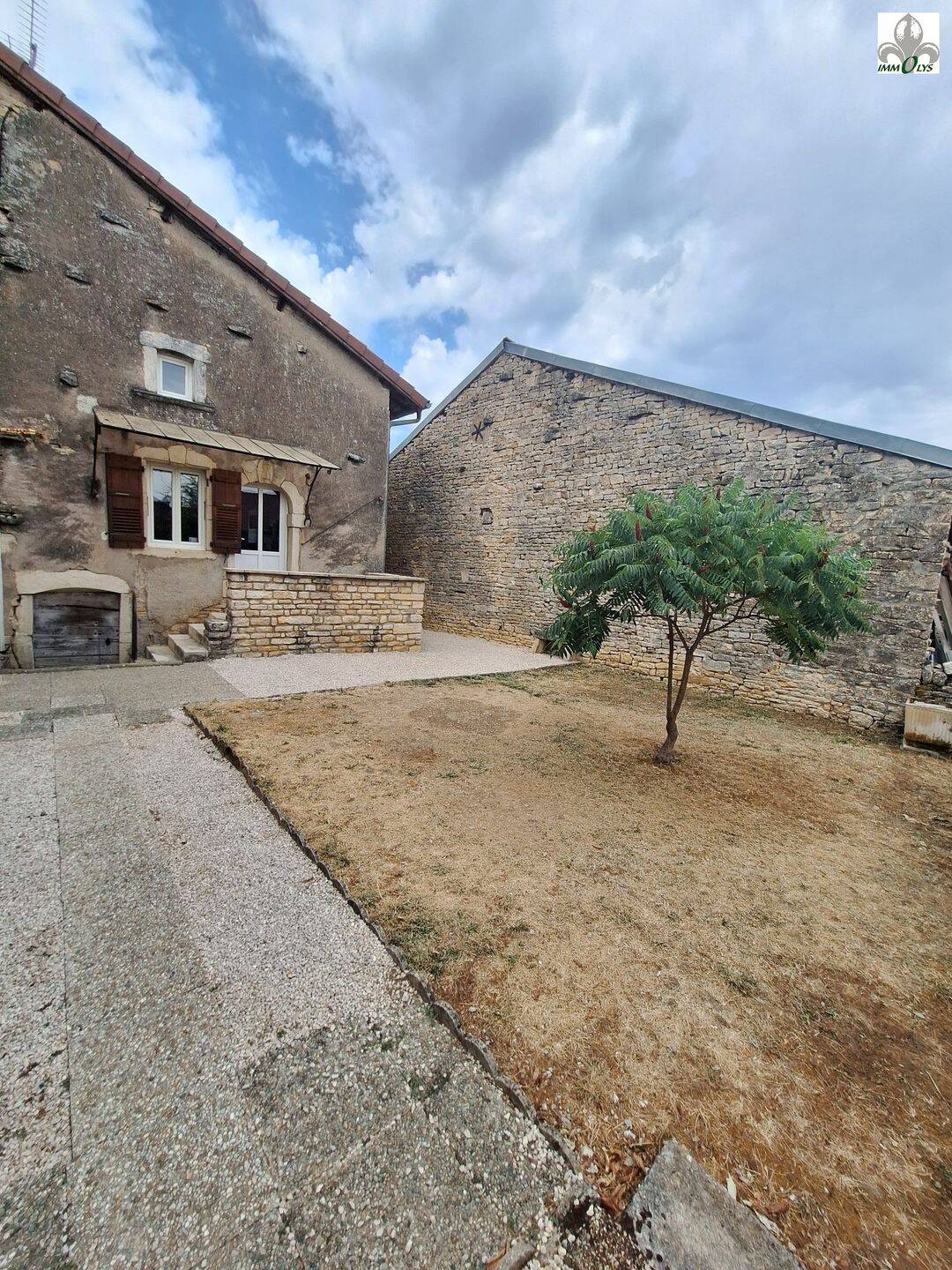 Maison 3 pièces 55 m² · à Farges-lès-Mâcon · 55 m² · 570 €