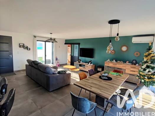 Maison à vendre 200 000 € 3 pièces 2 chambres 75 m² 844 m² de terrain Tonnay-Boutonne 17380