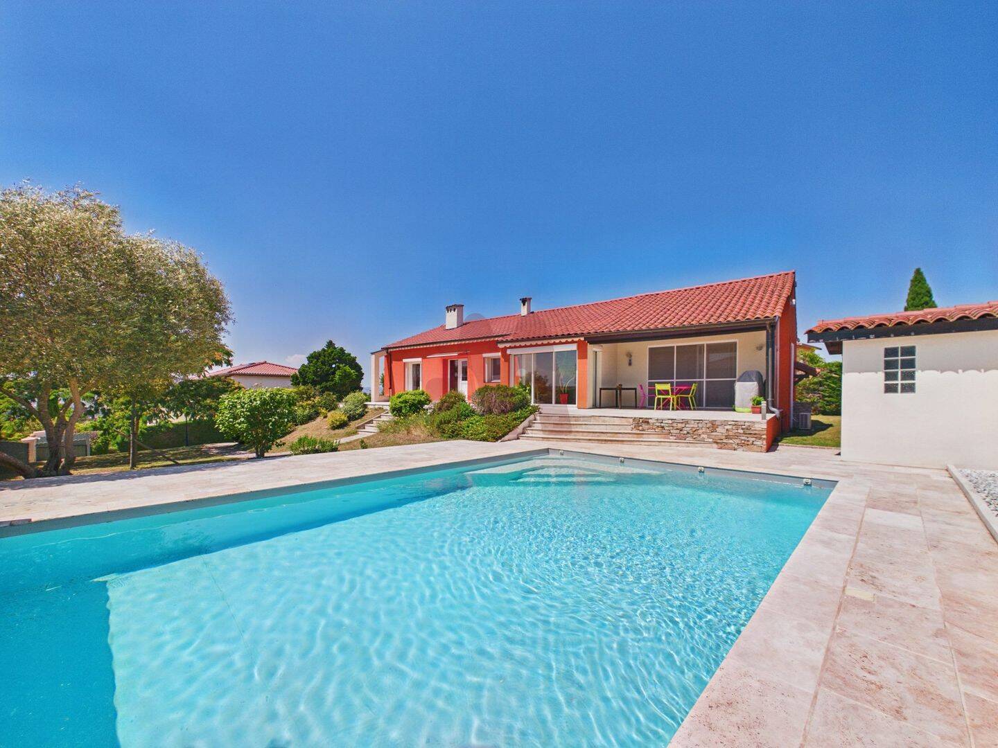 Maison 6 pièces 160 m² · à Lentilly · 160 m² · 644 000 €