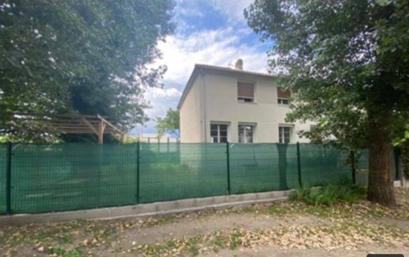 Maison 5 pièces 100 m² · à Nanterre · 100 m² · 595 €/mois