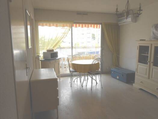 Appartement à louer 650 € 1 pièce 31,4 m² 1er étage La Mer-Le Puadon-Cannes Eden Vallauris 06220