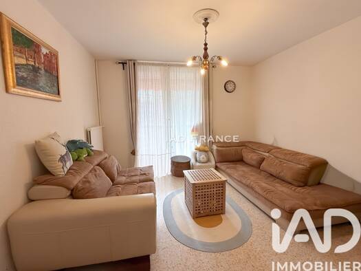 Appartement à vendre 128 000 € 3 pièces 2 chambres 63 m² Étage 2/3 Griffeuille Arles 13200