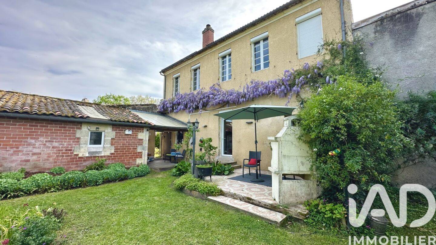 Maison 7 pièces 240 m² · à Cadaujac · 240 m² · 495 000 €