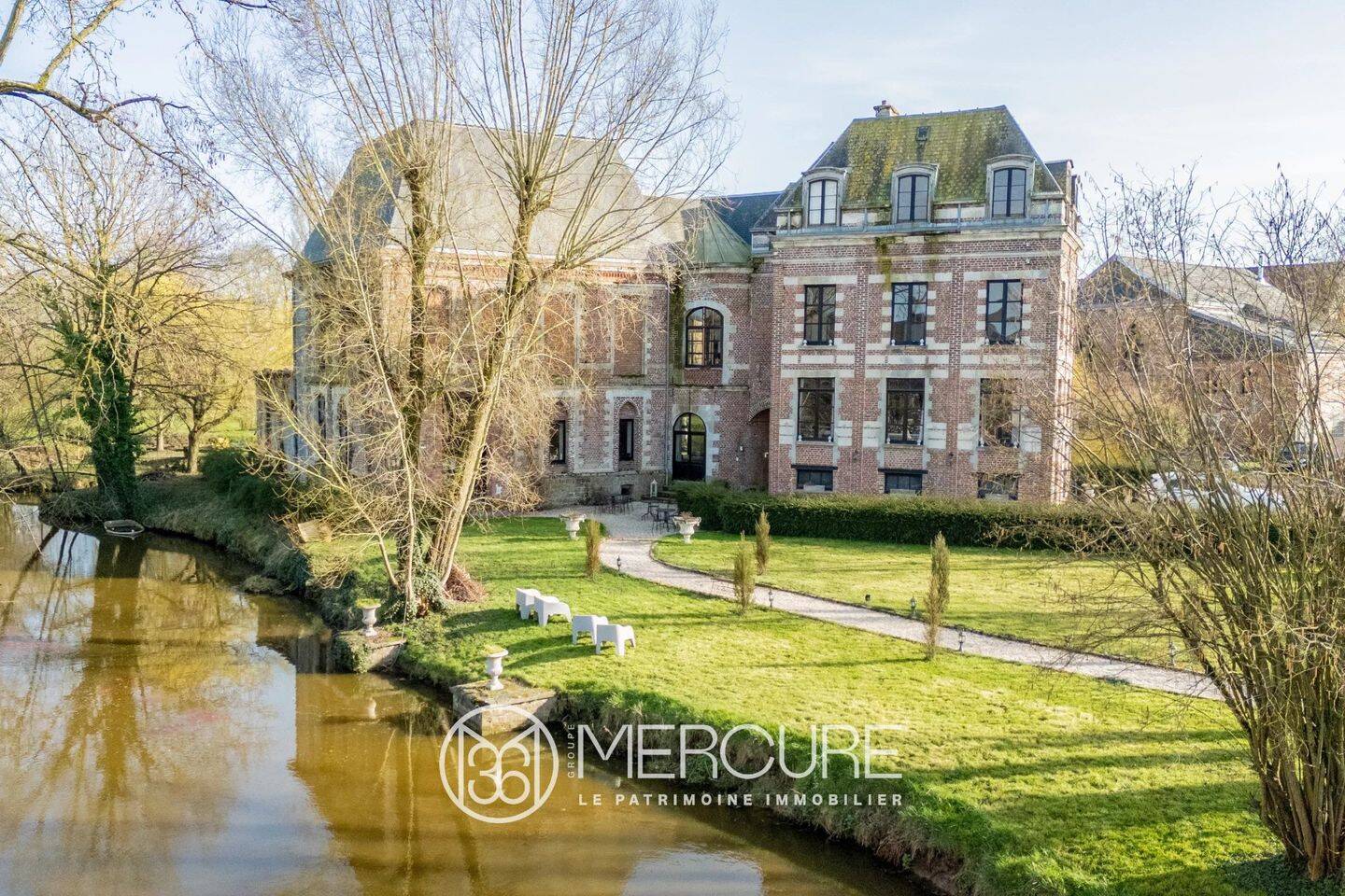 Maison 12 pièces 340 m² · à Valenciennes · 340 m² · 785 000 €
