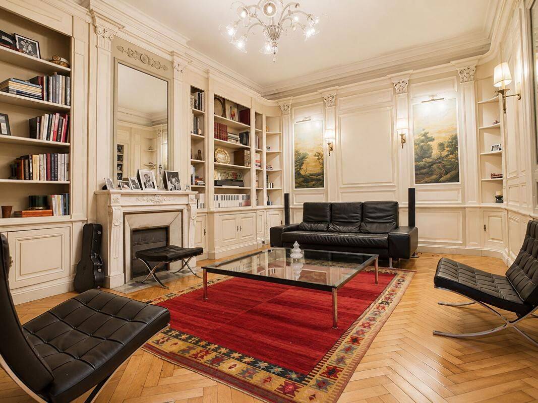 Maison 8 pièces 310 m² · à Bordeaux · 310 m² · 1 976 000 €