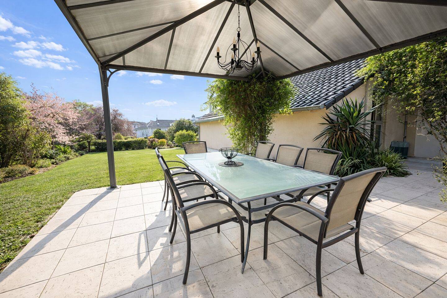 Maison 8 pièces 231 m² · à Ostwald · 231 m² · 629 000 €