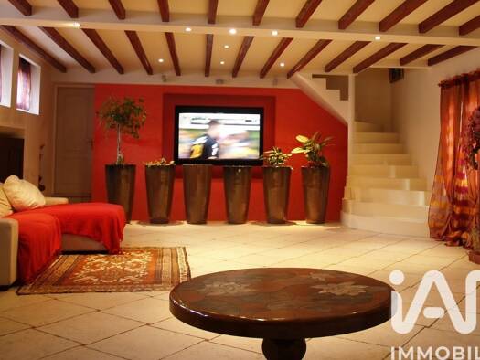 Immeuble à vendre 380 000 € 280 m² Sud et Est Louvres 95380