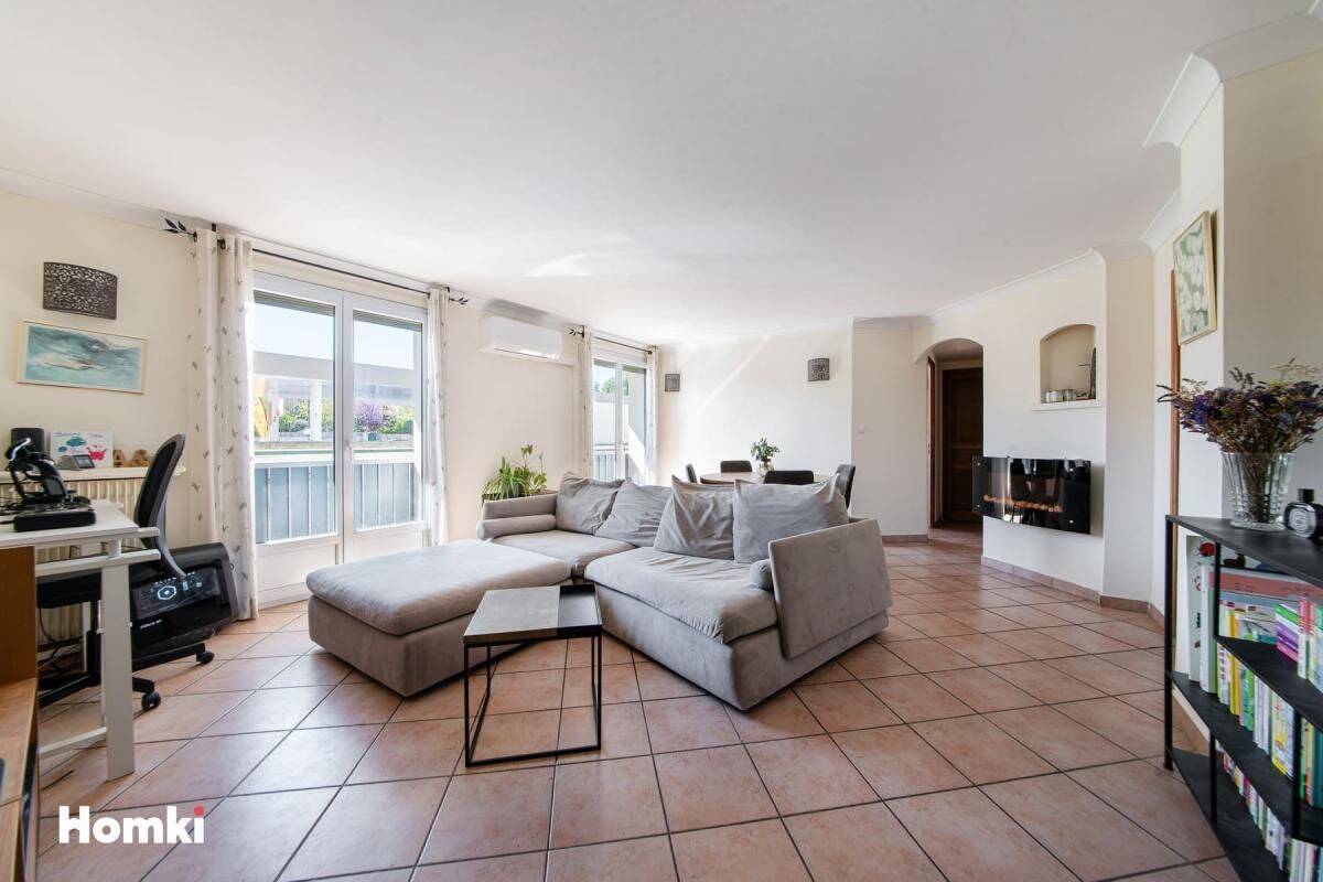 Appartement 3 pièces 70 m² · à Aix-en-Provence · 70 m² · 295 000 €