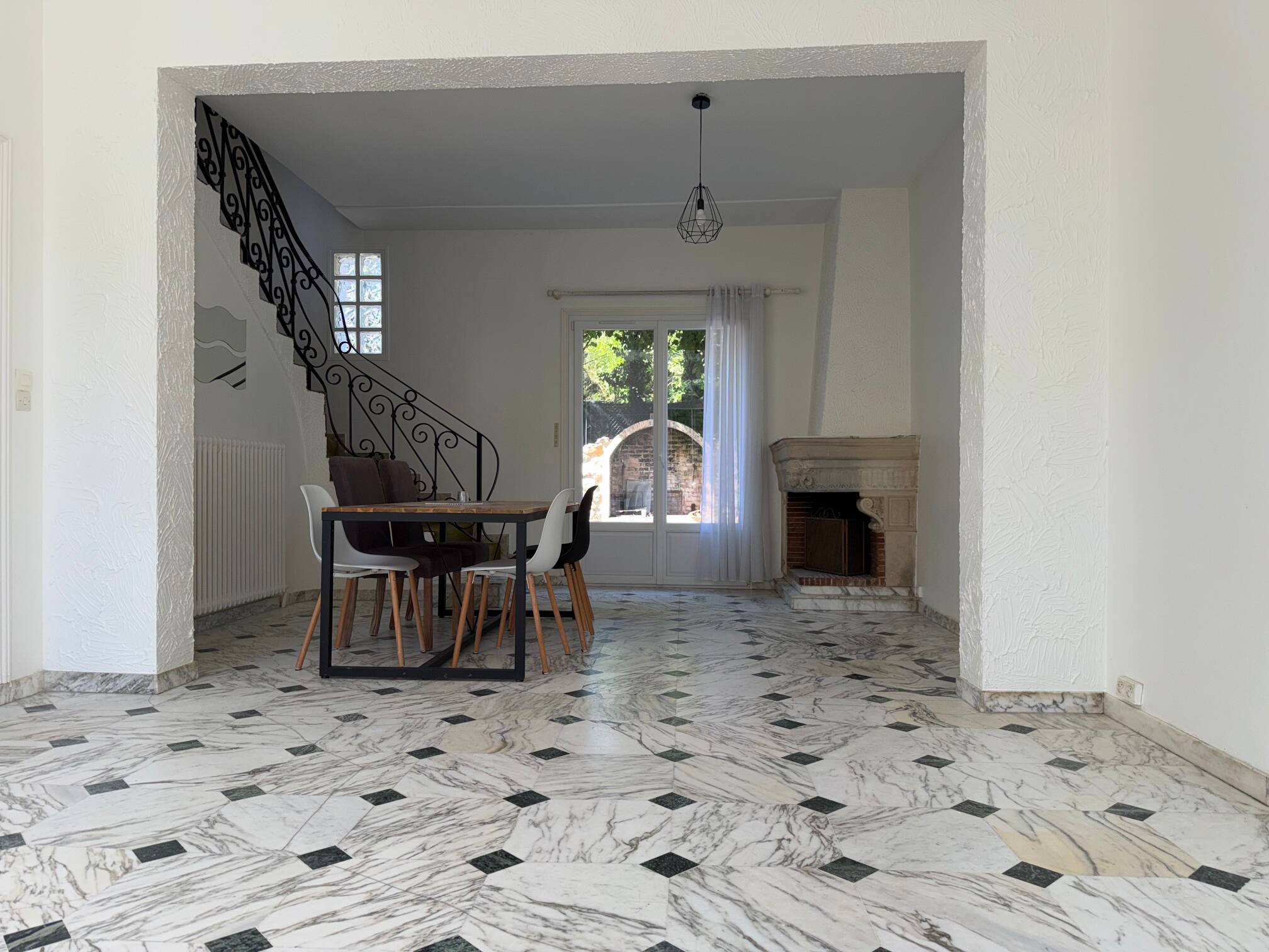Appartement 4 pièces 95 m² · à Saint-Fargeau-Ponthierry · 95 m² · 1 200 €/mois