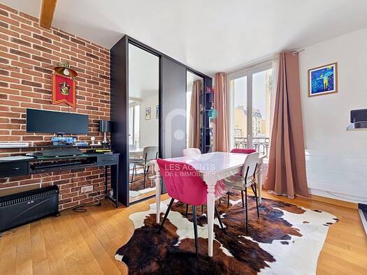 Appartement à vendre 259 000 € 2 pièces 1 chambre 38 m² Étage 3/3 Centre-Voltaire Asnières-sur-Seine 92600