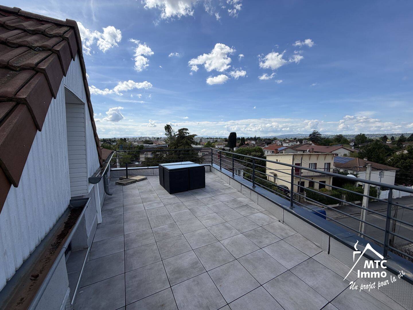 Appartement 4 pièces 114 m² · à Meyzieu · 114 m² · 369 000 €