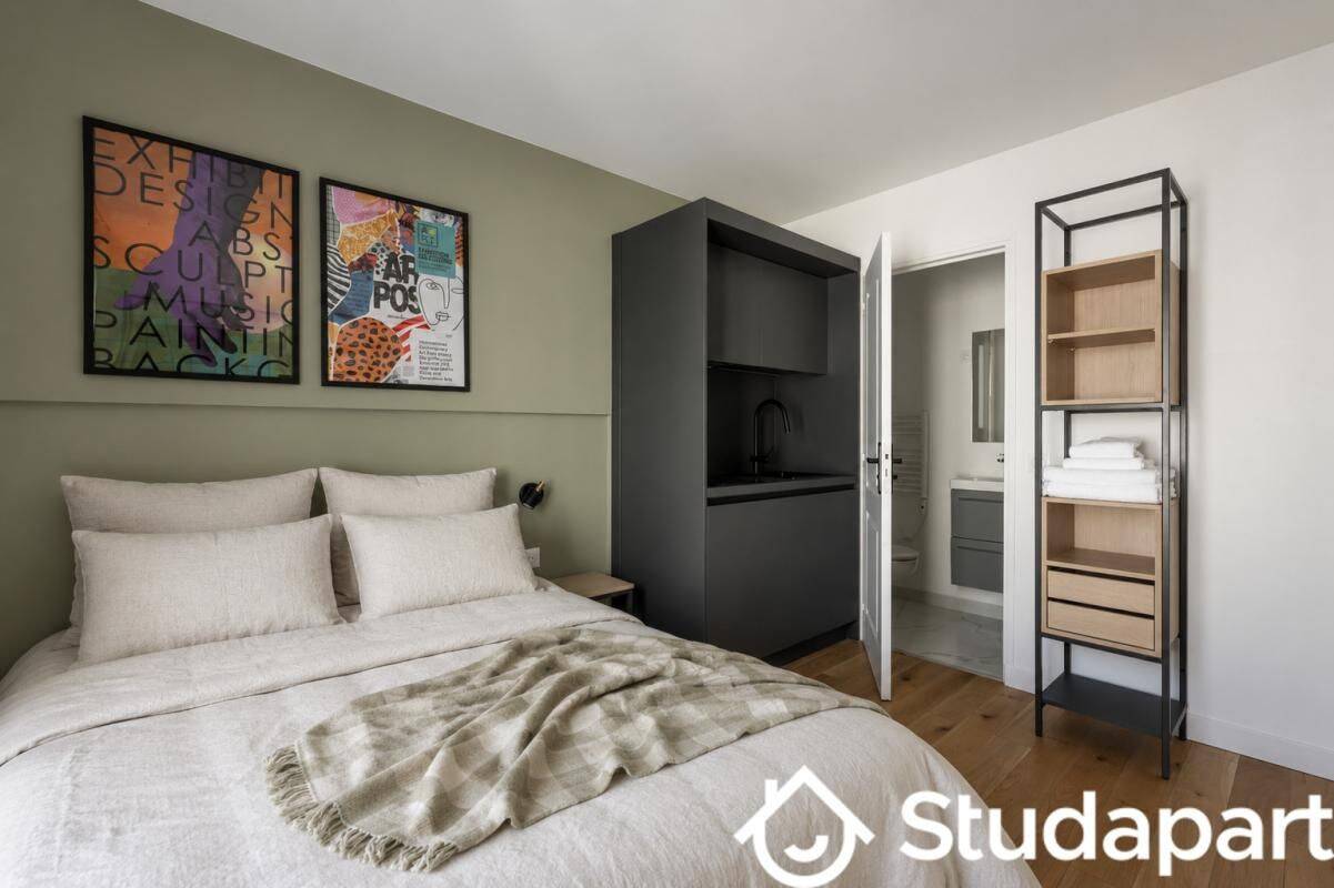 Appartement 1 pièce 15 m² · à Paris 18ème Arrondissement · 15 m² · 1 225 €