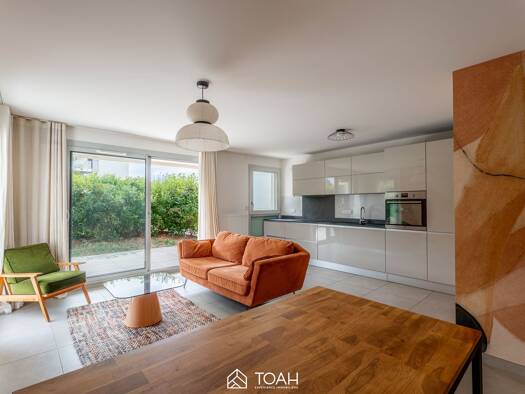 Appartement à vendre - Première occupation 399 000 € 3 pièces 2 chambres 68 m² RDC/3 Epagny Metz-Tessy 74330