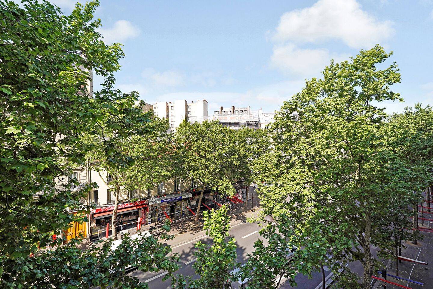 Appartement 4 pièces 79 m² · à Paris 18ème Arrondissement · 79 m² · 618 000 €