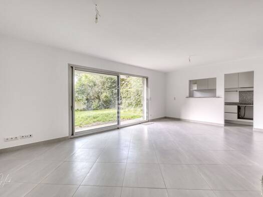Appartement à vendre 649 000 € 4 pièces 2 chambres 92,8 m² Étage -1/2 Brancas-Fontenelles-Beauregard Sèvres 92310