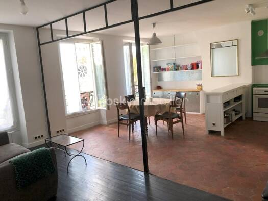 Appartement à vendre 250 000 € 3 pièces 2 chambres 62 m² Étage 3/3 Condorcet Aubervilliers 93300