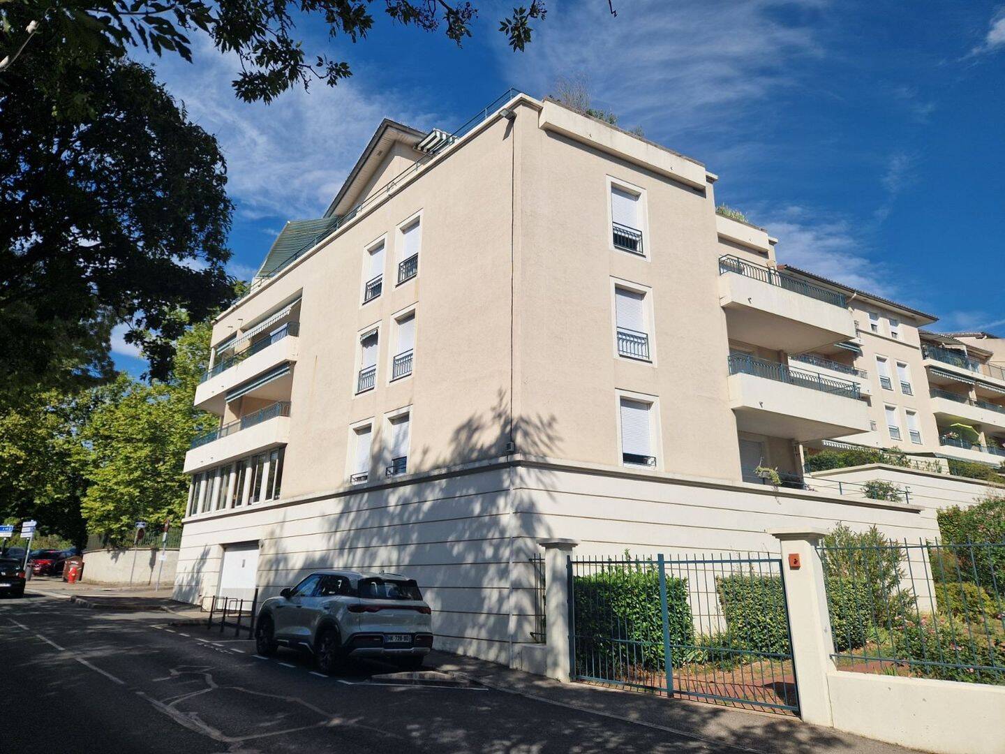 Appartement 3 pièces 84 m² · à Neuville-sur-Saône · 84 m² · 1 150 €/mois